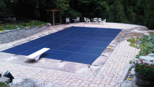 Solid & Mesh Safety Covers Fiberglass Swimming Pools 6