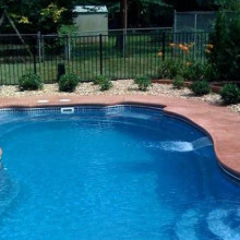 Rockport - Medium Latham Freeform Swimming Pool | Fiberglass Pool ...